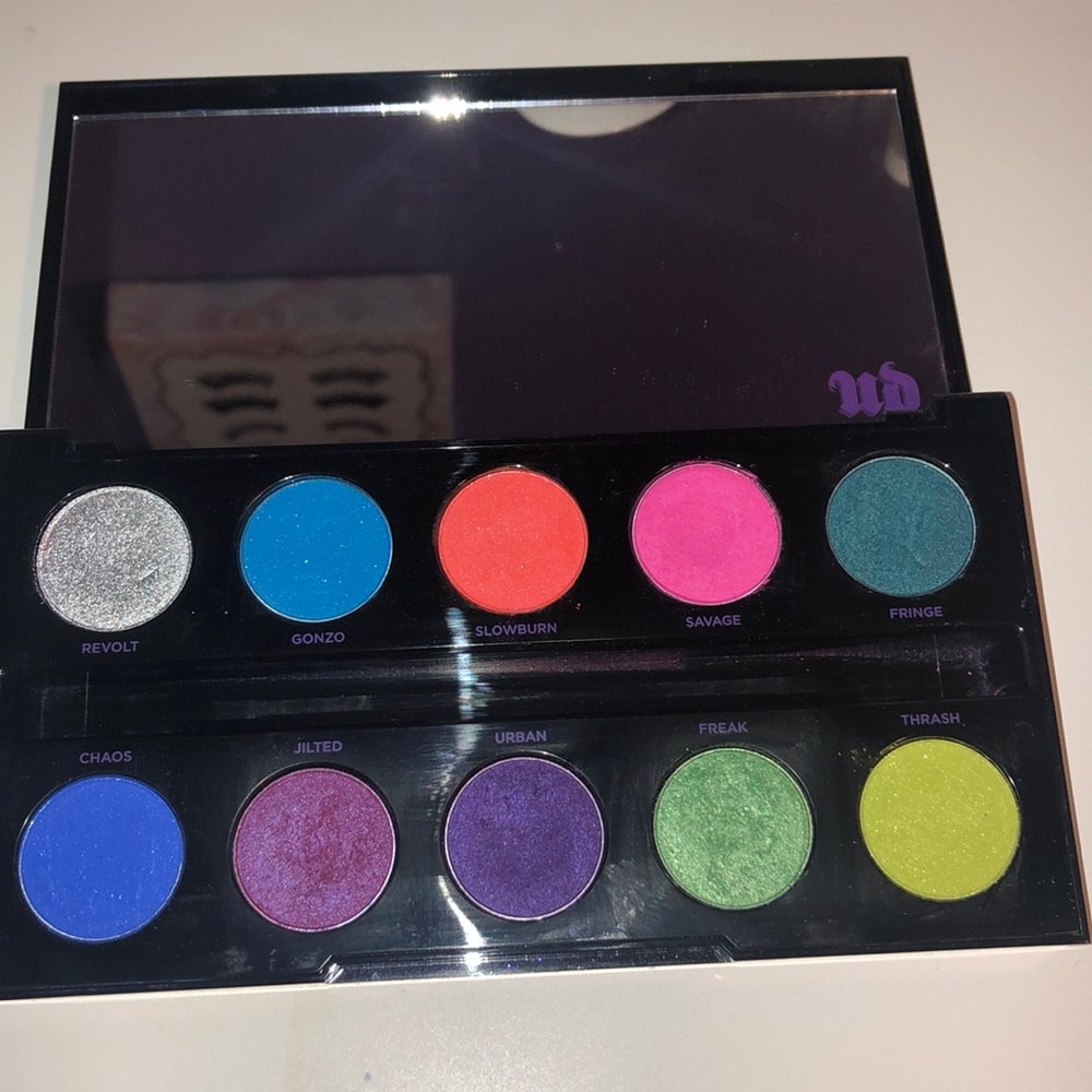 UD electric eyeshadow palette